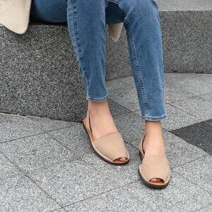 The Spanish Sandal Co. Women's Peep Toe Suede Sandals Nubuck Tan sz US 9 EU 40